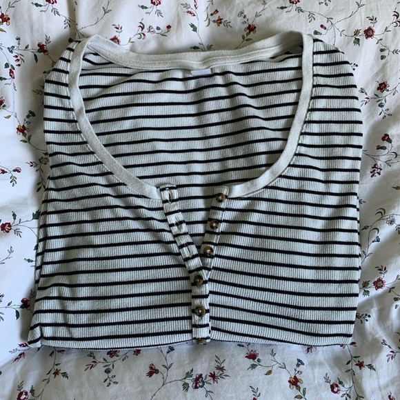 B&W Stripped Long Sleeve - Picture 8 of 8